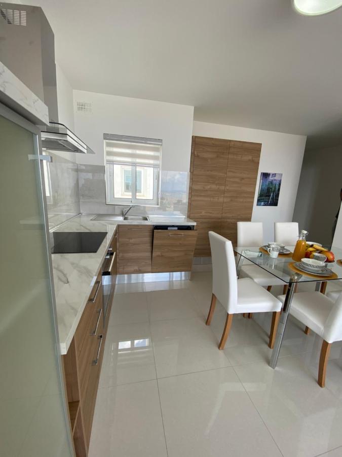 Sunshine Apartments Mellieha - Modern Two Bedroom Penthouse With Terrace المظهر الخارجي الصورة