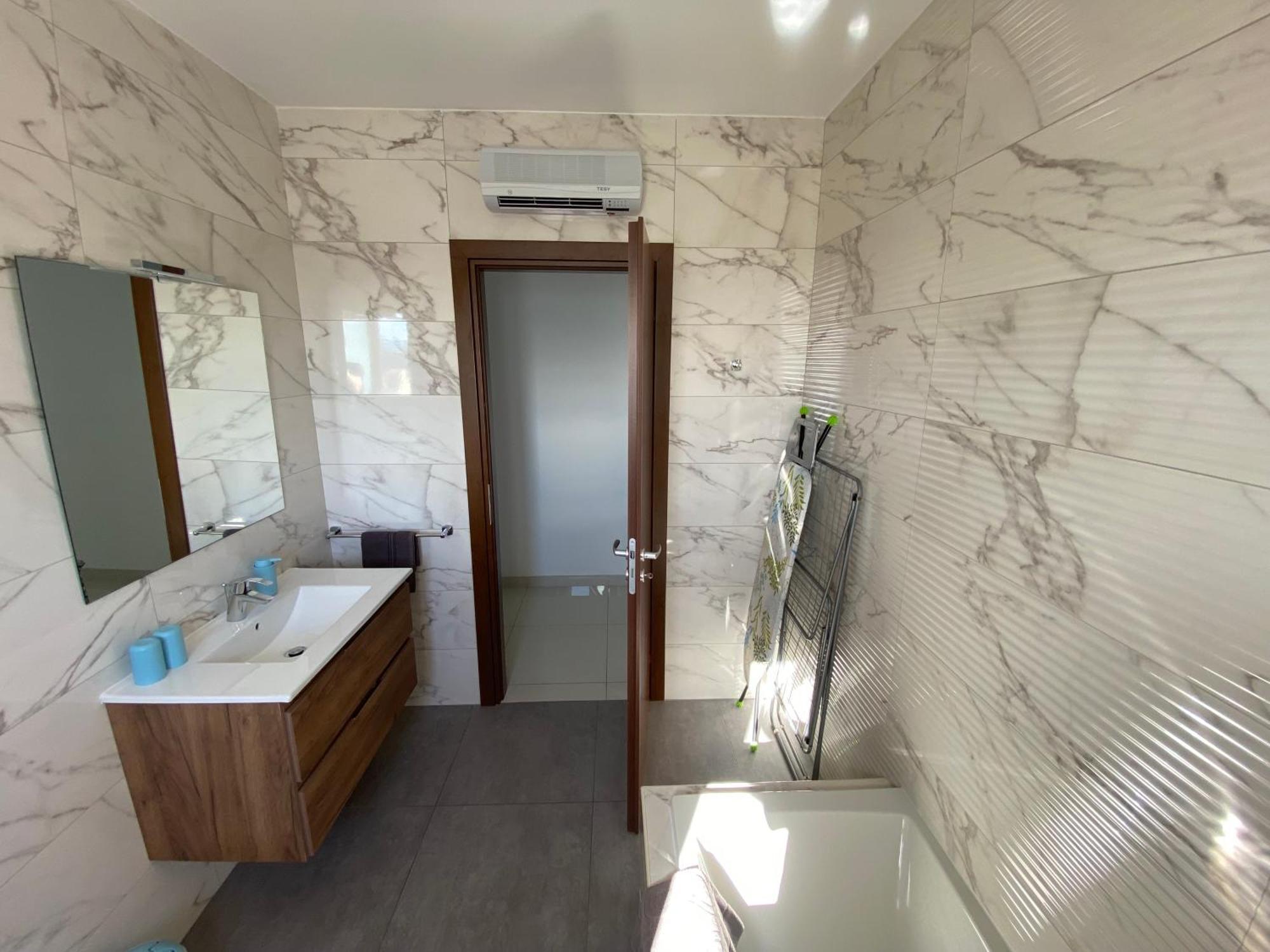 Sunshine Apartments Mellieha - Modern Two Bedroom Penthouse With Terrace المظهر الخارجي الصورة